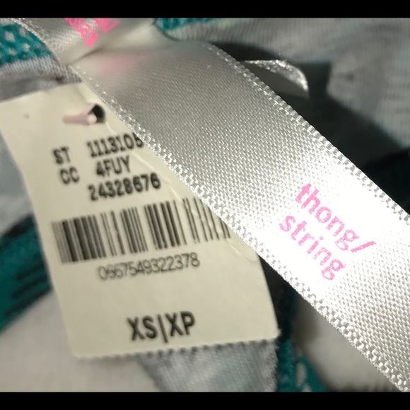 💗NWT VS PINK BANDED THONG💗 - Picture 4 of 5